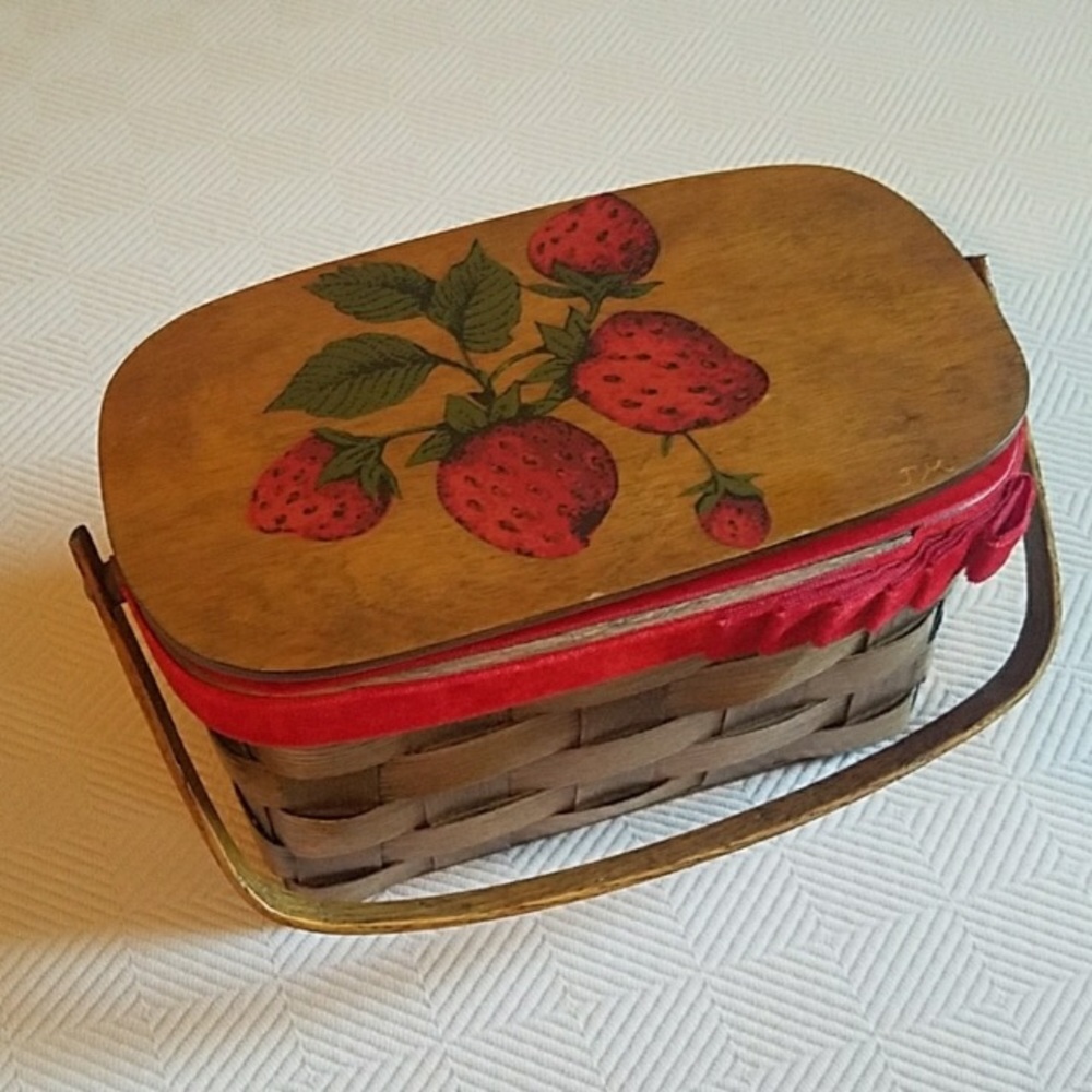 Vintage Strawberry Woven Picnic Purse